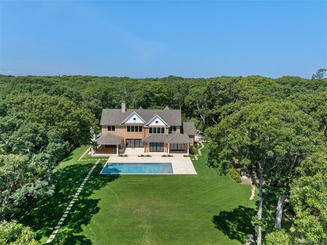 1775 Point Pleasant Road, Mattituck, NY 11952