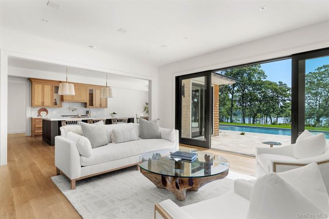 1775 Point Pleasant Road, Mattituck, NY 11952