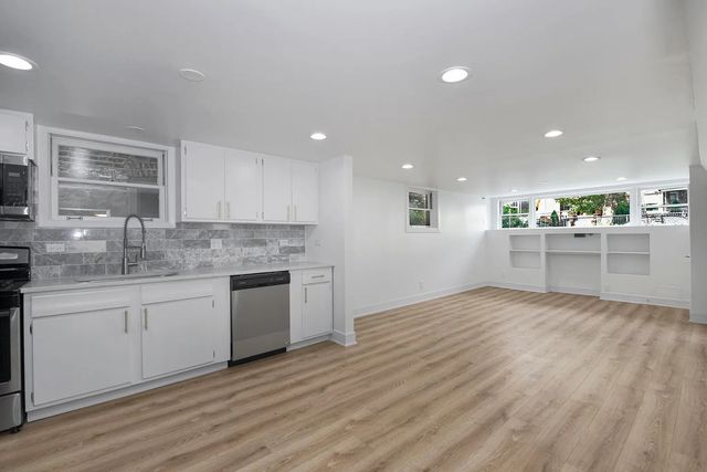2735 N Mozart Street GARDEN, Chicago, IL 60647