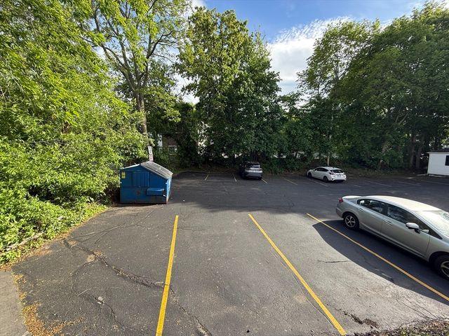 8-10 Essex Street 5, Andover, MA 01810