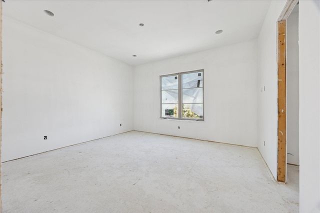 515 W 33rd Street, Houston, TX 77018