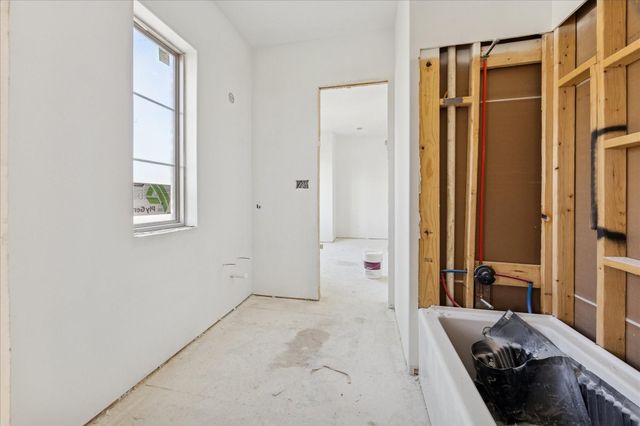 515 W 33rd Street, Houston, TX 77018