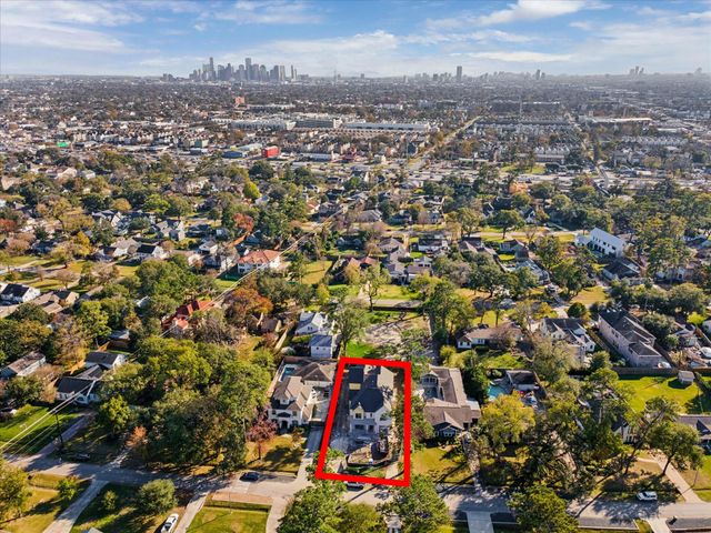 515 W 33rd Street, Houston, TX 77018