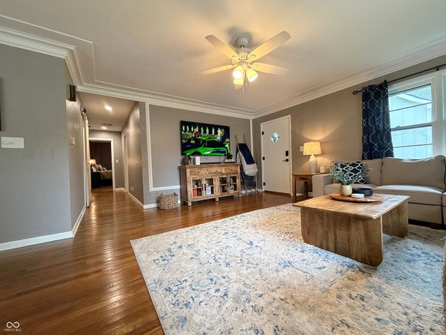 1014 W North Street, Greenfield, IN 46140