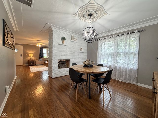 1014 W North Street, Greenfield, IN 46140