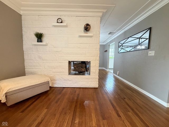 1014 W North Street, Greenfield, IN 46140