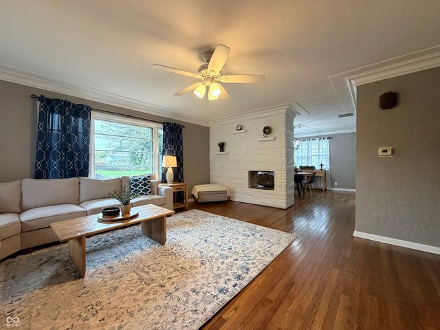 1014 W North Street, Greenfield, IN 46140