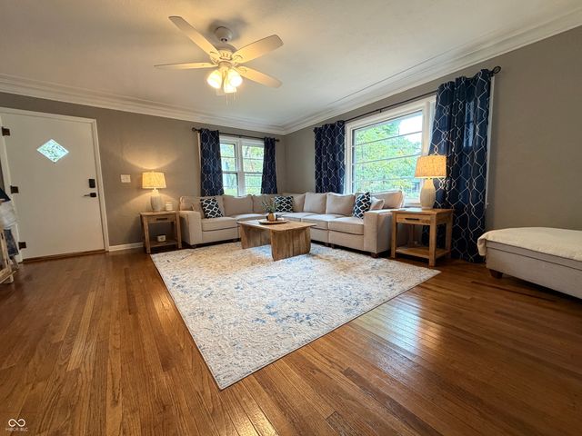 1014 W North Street, Greenfield, IN 46140