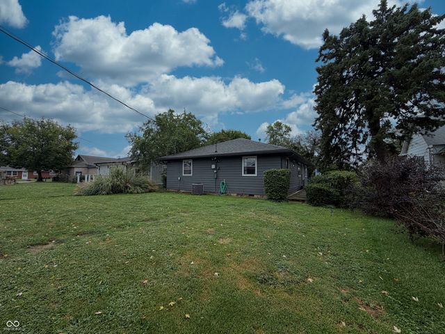 1014 W North Street, Greenfield, IN 46140