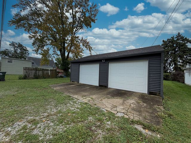 1014 W North Street, Greenfield, IN 46140