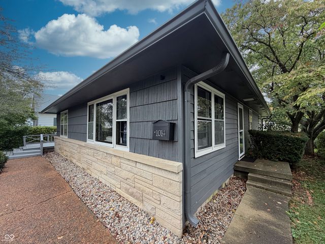 1014 W North Street, Greenfield, IN 46140