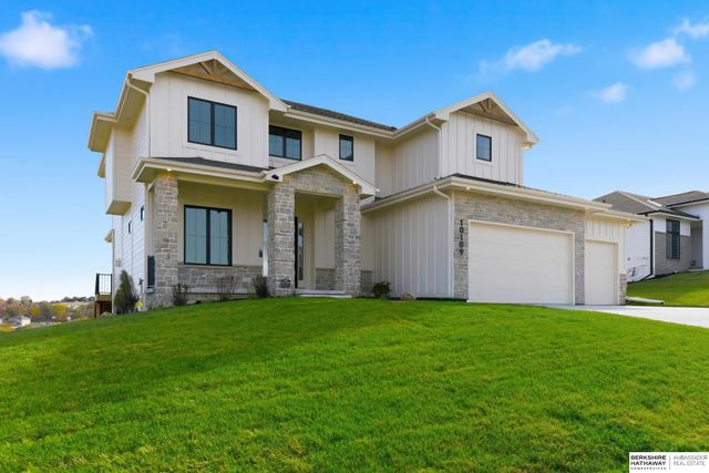 12610 S 79th Street, Papillion, NE 68046