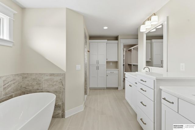 12610 S 79th Street, Papillion, NE 68046