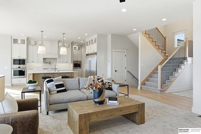 12610 S 79th Street, Papillion, NE 68046