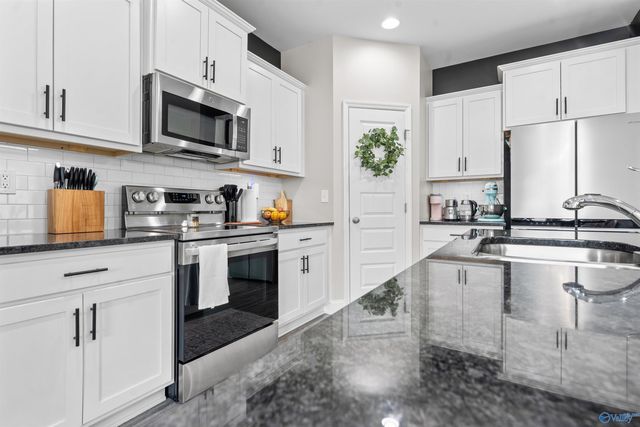 201 Paul Drive, Brownsboro, AL 35741