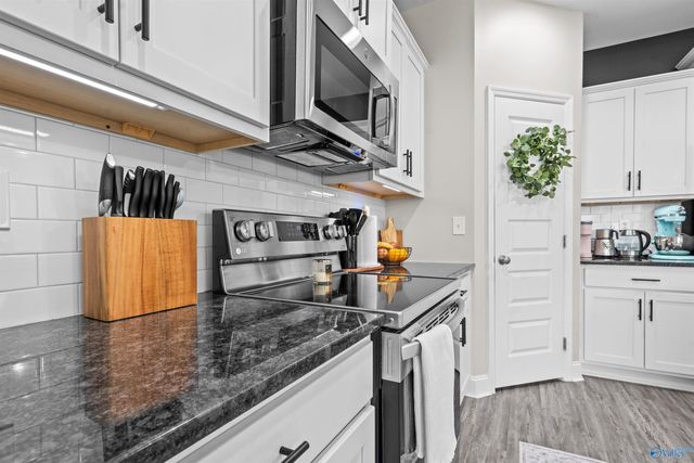 201 Paul Drive, Brownsboro, AL 35741