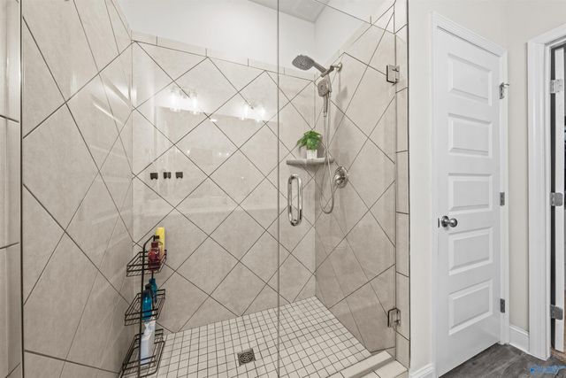 201 Paul Drive, Brownsboro, AL 35741