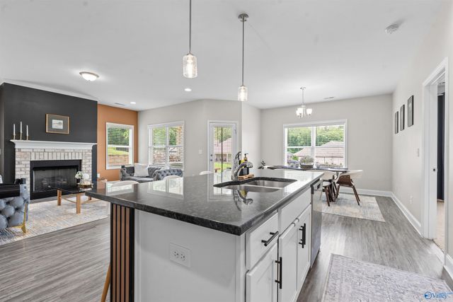 201 Paul Drive, Brownsboro, AL 35741