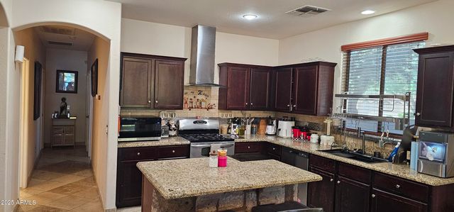 2218 W MAGDALENA Lane, Phoenix, AZ 85041