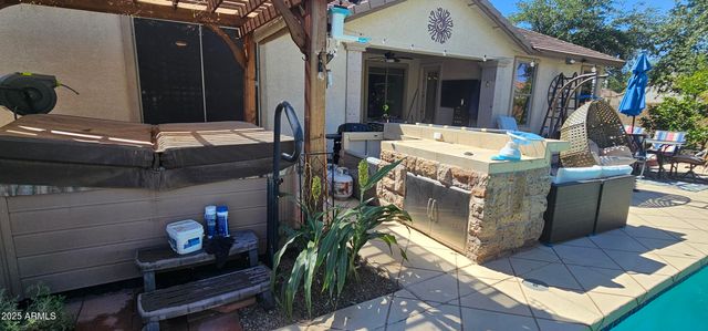 2218 W MAGDALENA Lane, Phoenix, AZ 85041