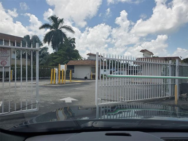 5300 Washington Street 114C, Hollywood, FL 33021