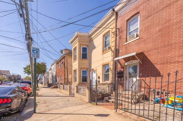 315 S 5Th St, Elizabeth City, NJ 07206