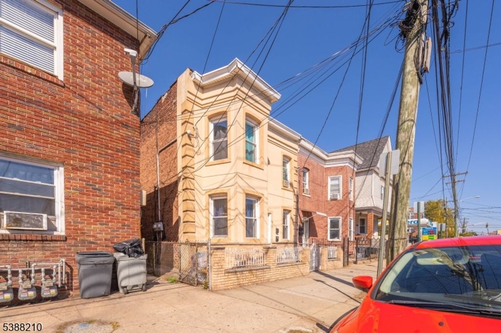 315 S 5Th St, Elizabeth City, NJ 07206