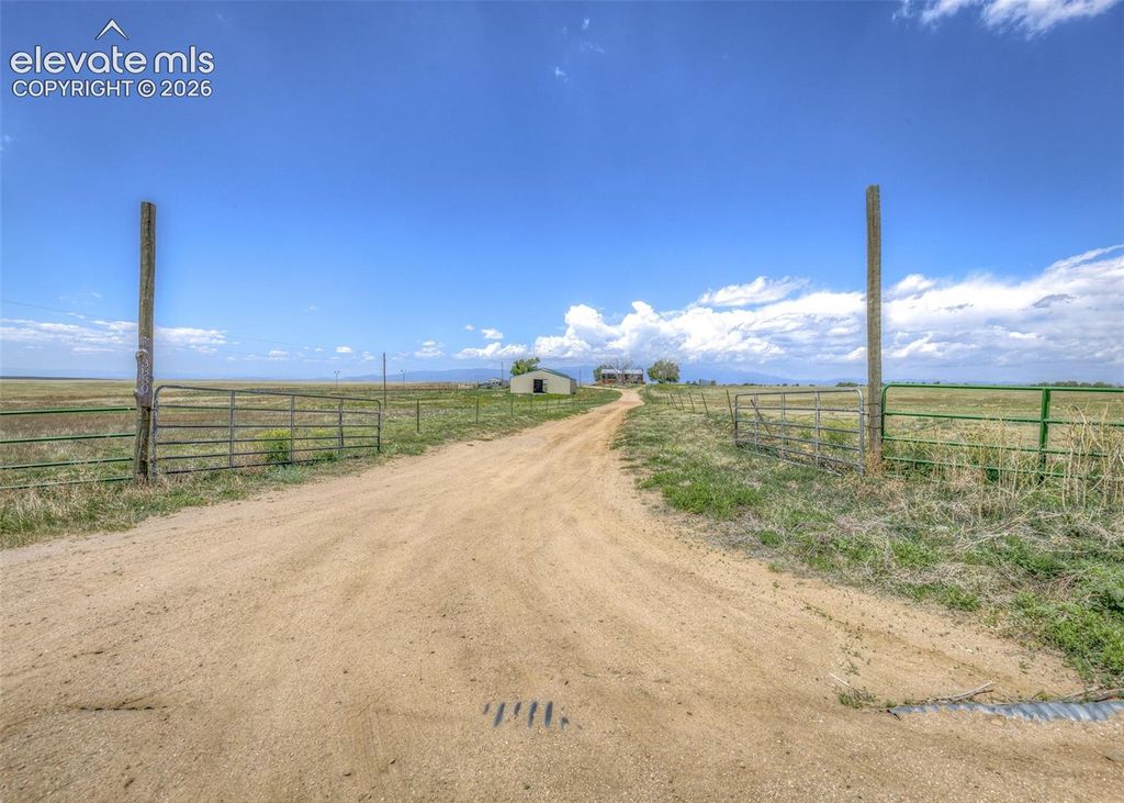 3830 Hemmingway Road, Colorado Springs, CO 80930 — photo 2