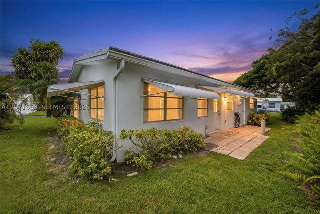 4305 NW 1 TER, Deerfield Beach, FL 33064
