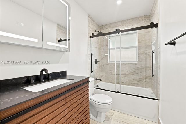 4305 NW 1 TER, Deerfield Beach, FL 33064