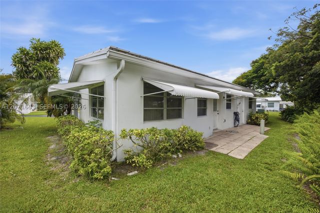 4305 NW 1 TER, Deerfield Beach, FL 33064