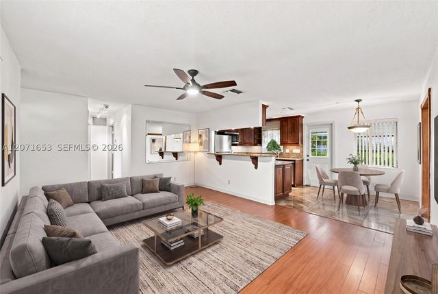 4305 NW 1 TER, Deerfield Beach, FL 33064