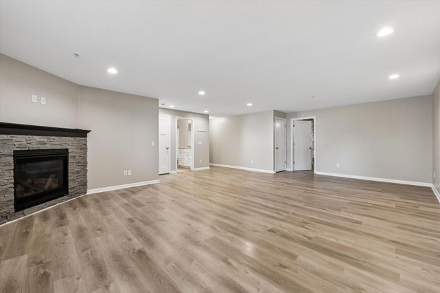 4147 Blakewood Drive, Shakopee, MN 55379