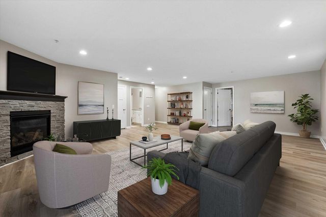 4147 Blakewood Drive, Shakopee, MN 55379