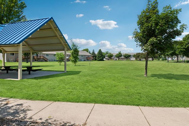 4147 Blakewood Drive, Shakopee, MN 55379