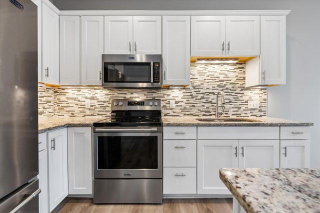 4147 Blakewood Drive, Shakopee, MN 55379