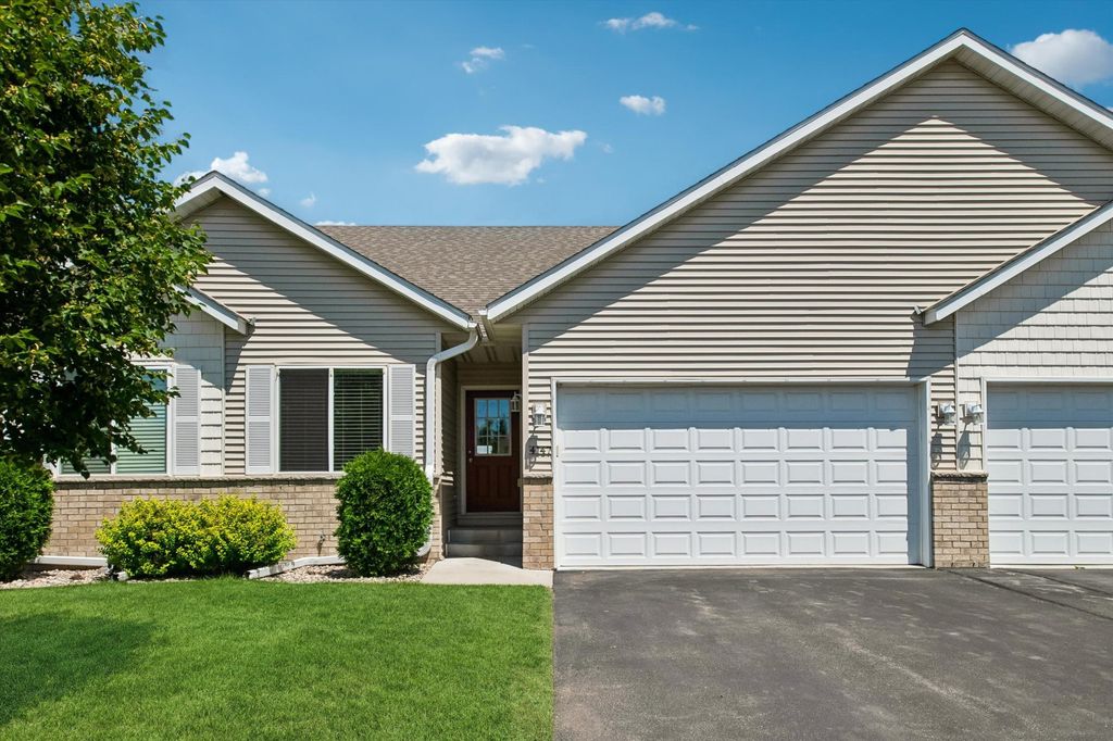 4147 Blakewood Drive, Shakopee, MN 55379