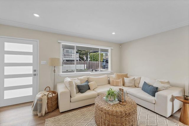 130 Hainline Road, Aptos, CA 95003