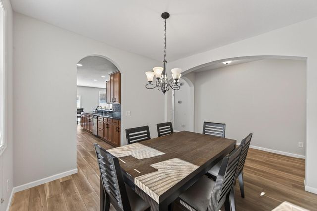 8599 Oakview Way N, Maple Grove, MN 55369