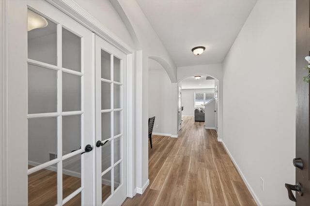 8599 Oakview Way N, Maple Grove, MN 55369