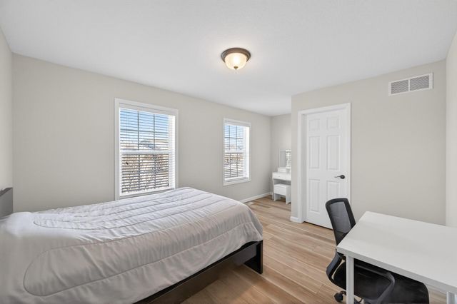 8599 Oakview Way N, Maple Grove, MN 55369