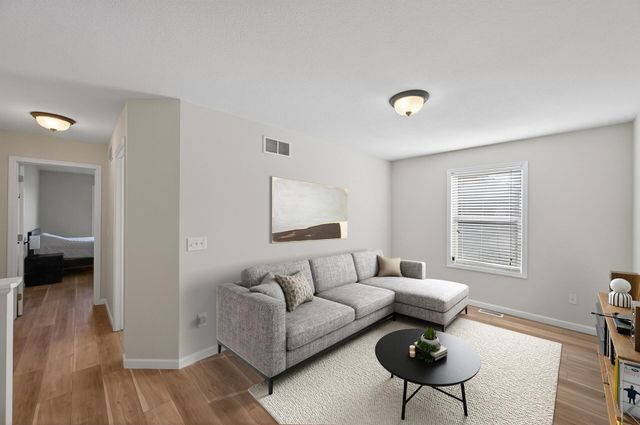 8599 Oakview Way N, Maple Grove, MN 55369