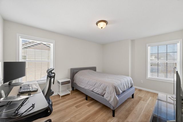 8599 Oakview Way N, Maple Grove, MN 55369