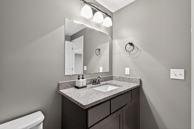 8599 Oakview Way N, Maple Grove, MN 55369