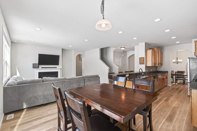 8599 Oakview Way N, Maple Grove, MN 55369