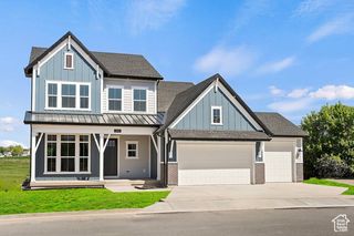 1445 E BEECHWOOD DR, Layton, UT 84040