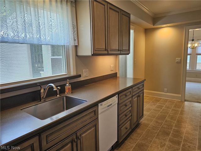 116 Moffet Avenue, Chardon, OH 44024