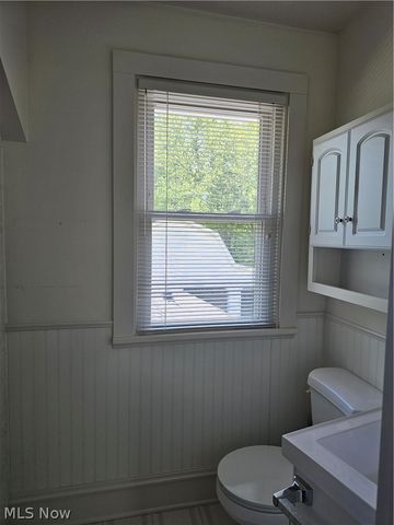116 Moffet Avenue, Chardon, OH 44024