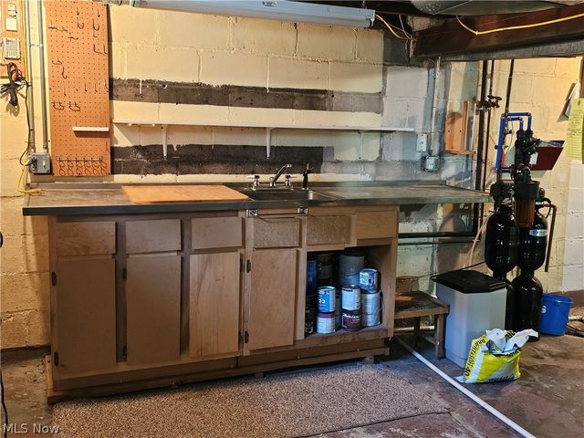 116 Moffet Avenue, Chardon, OH 44024