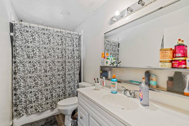 1122 Sapphire Way, Manteca, CA 95336